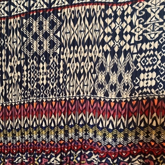 CATO Sz S short sleeve handkerchief flare pleated bottom- could poss fit Sz M - Picture 5 of 6